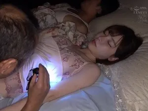 Đại gia đời thứ 2 Đài Bắc ghi lại toàn bộ quá trình tán tỉnh gái gọi ở hộp đêm và đưa về khách sạn để đặt phòng ~ Video sex bị rò rỉ...