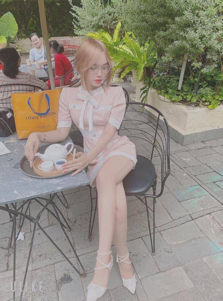 Lén nhìn cặp bưởi của con dâu mà buồi cương cứng